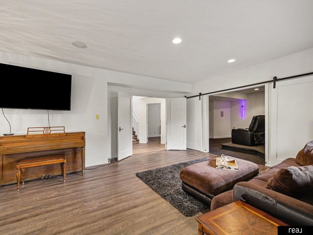 10215 Margo Street, La Vista, NE 68128