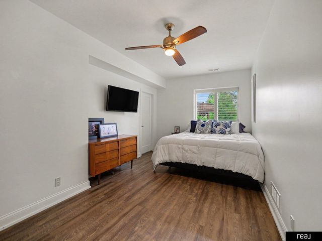 10215 Margo Street, La Vista, NE 68128