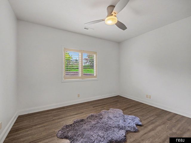 10215 Margo Street, La Vista, NE 68128