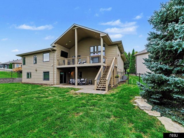 10215 Margo Street, La Vista, NE 68128