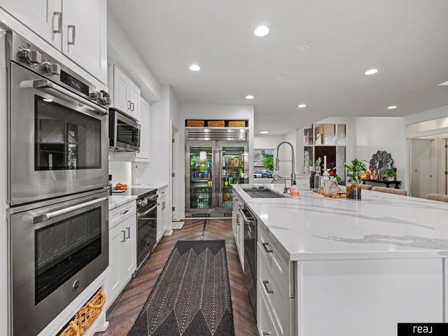 10215 Margo Street, La Vista, NE 68128