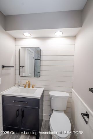 3425 Cooley Drive, Lansing, MI 48911