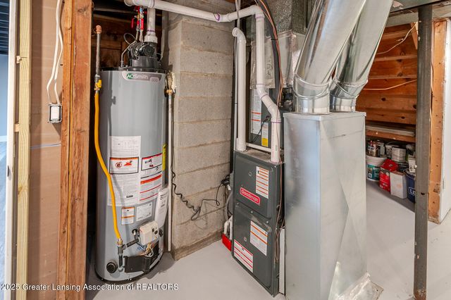 3425 Cooley Drive, Lansing, MI 48911