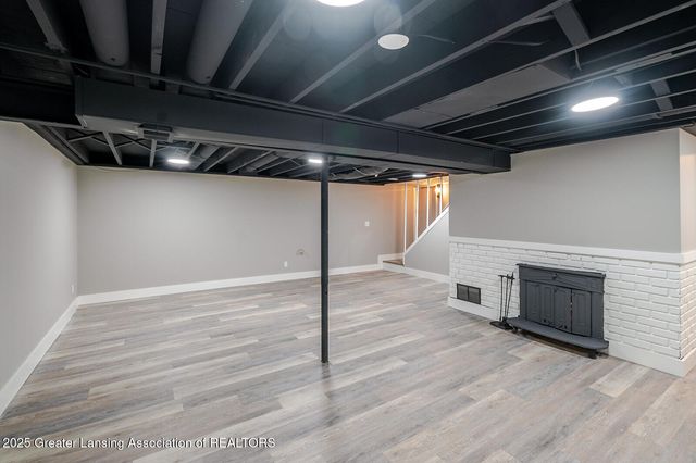 3425 Cooley Drive, Lansing, MI 48911