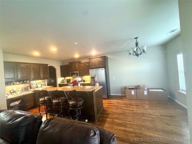 20555 E 32nd Street S, Broken Arrow, OK 74014