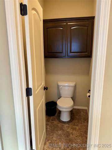 20555 E 32nd Street S, Broken Arrow, OK 74014