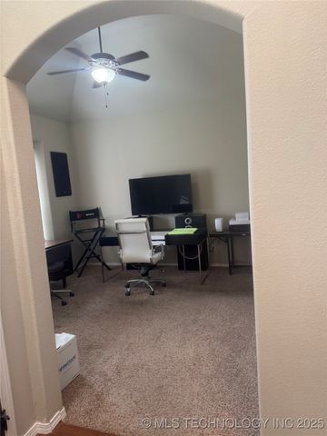 20555 E 32nd Street S, Broken Arrow, OK 74014