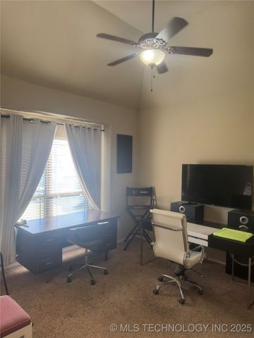 20555 E 32nd Street S, Broken Arrow, OK 74014