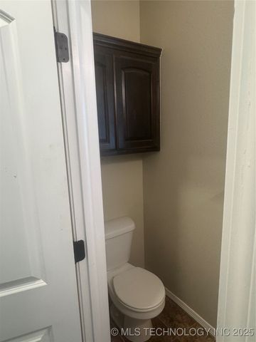 20555 E 32nd Street S, Broken Arrow, OK 74014