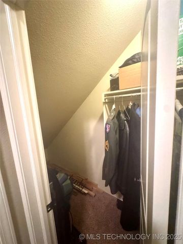 20555 E 32nd Street S, Broken Arrow, OK 74014