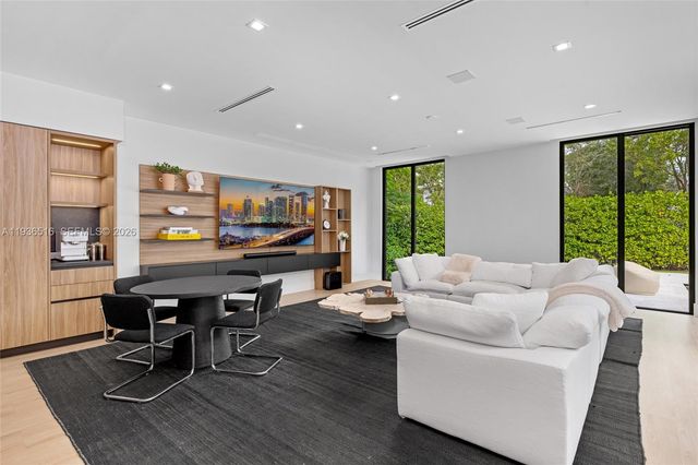 6003 SW 80th St, South Miami, FL 33143