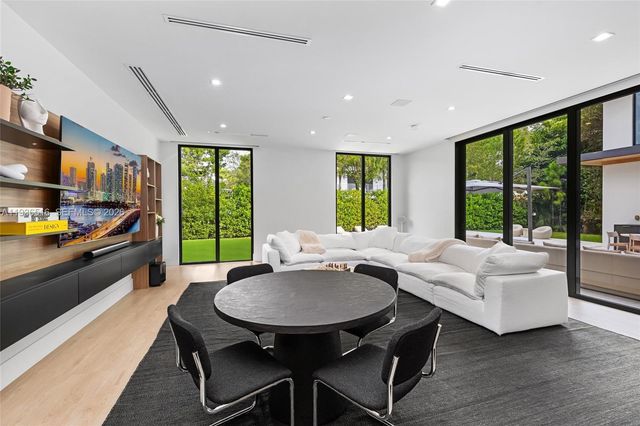 6003 SW 80th St, South Miami, FL 33143