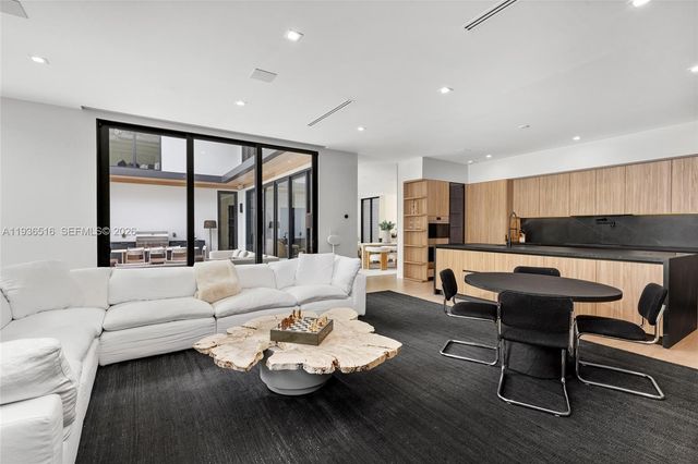 6003 SW 80th St, South Miami, FL 33143