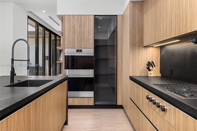 6003 SW 80th St, South Miami, FL 33143