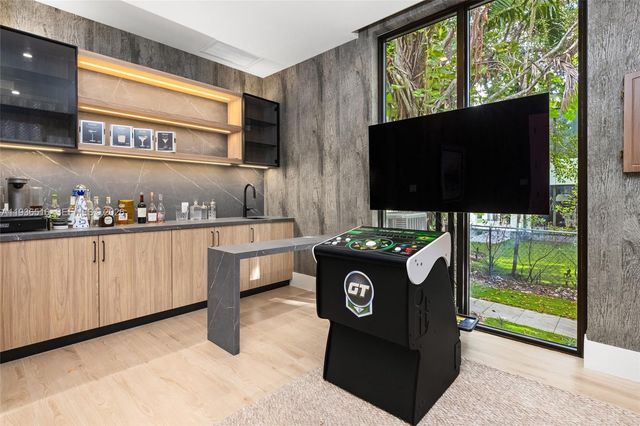 6003 SW 80th St, South Miami, FL 33143