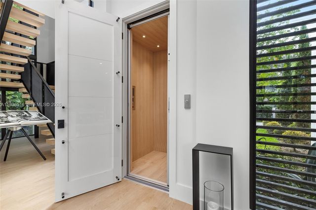 6003 SW 80th St, South Miami, FL 33143