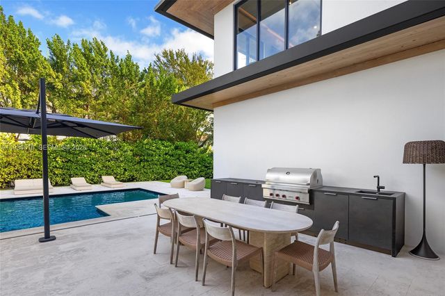 6003 SW 80th St, South Miami, FL 33143