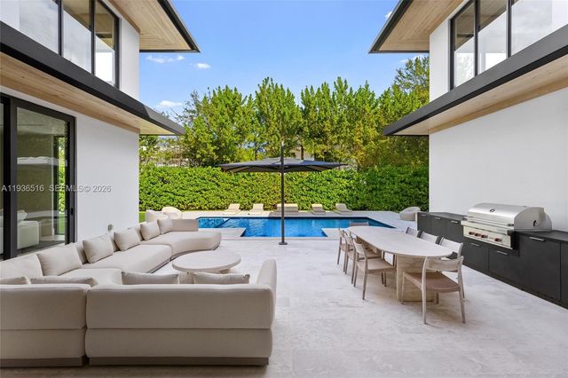 6003 SW 80th St, South Miami, FL 33143