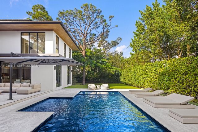 6003 SW 80th St, South Miami, FL 33143