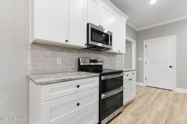 5360 Hoda Road, Kiln, MS 39556