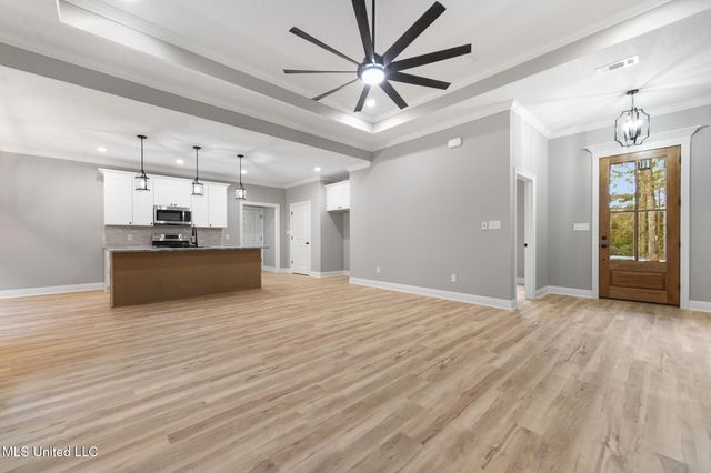 5360 Hoda Road, Kiln, MS 39556