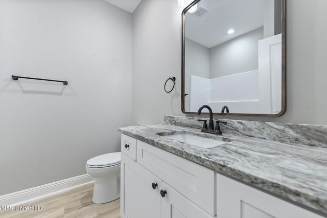 5360 Hoda Road, Kiln, MS 39556