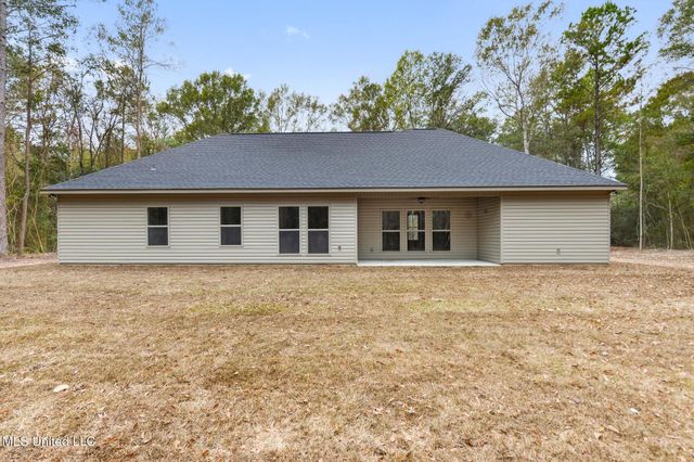 5360 Hoda Road, Kiln, MS 39556