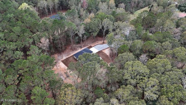 5360 Hoda Road, Kiln, MS 39556