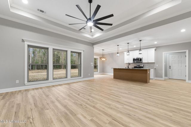 5360 Hoda Road, Kiln, MS 39556