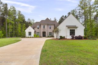180 Plantation Boulevard, Brandon, MS 39047