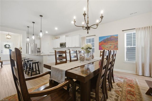 1518 Waltham LN, Newport News, VA 23602