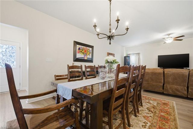 1518 Waltham LN, Newport News, VA 23602