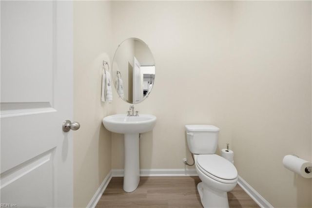 1518 Waltham LN, Newport News, VA 23602