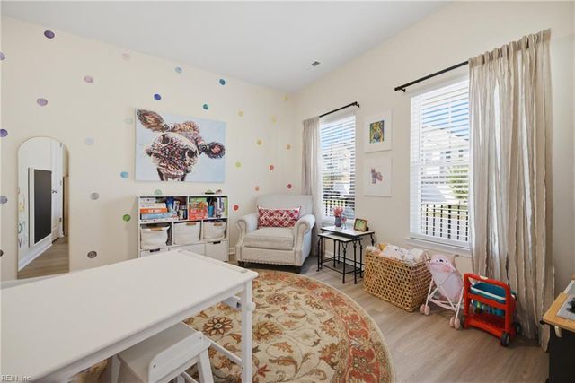 1518 Waltham LN, Newport News, VA 23602