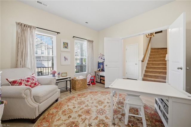 1518 Waltham LN, Newport News, VA 23602