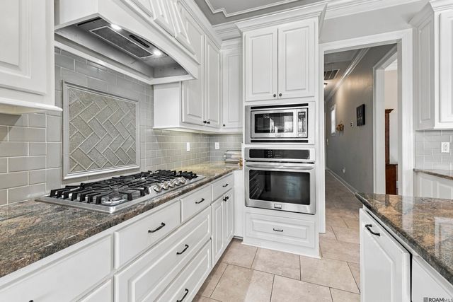 7097 Fleur De Lis, Zachary, LA 70791