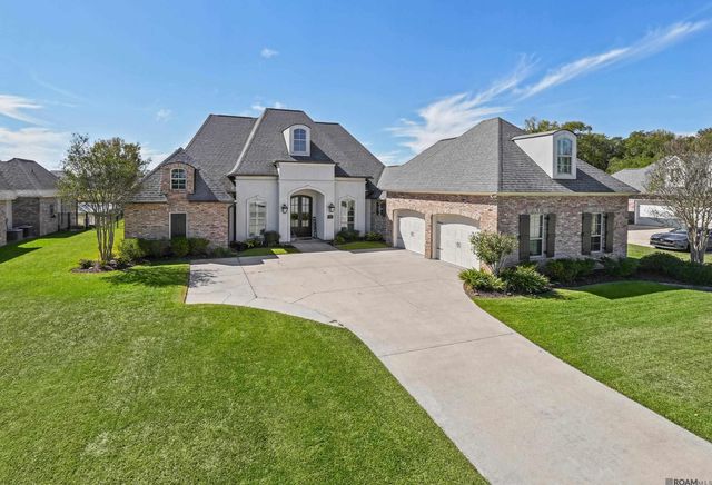 7097 Fleur De Lis, Zachary, LA 70791
