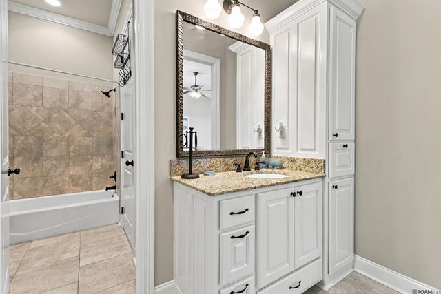 7097 Fleur De Lis, Zachary, LA 70791