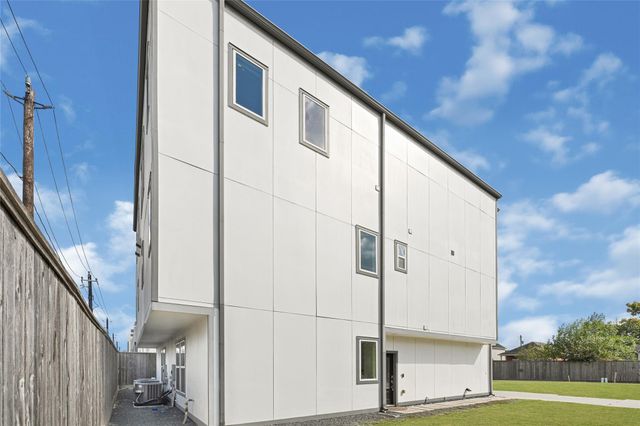 449 W 25th Street C, Houston, TX 77008