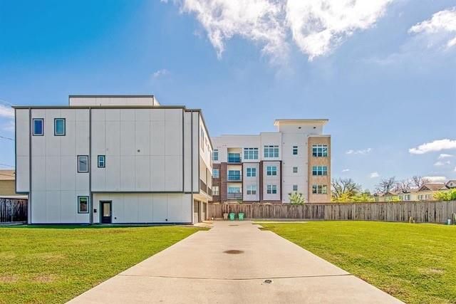 449 W 25th Street C, Houston, TX 77008