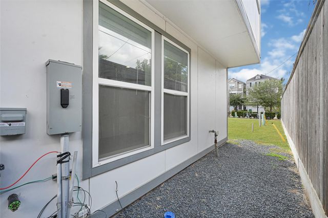 449 W 25th Street C, Houston, TX 77008