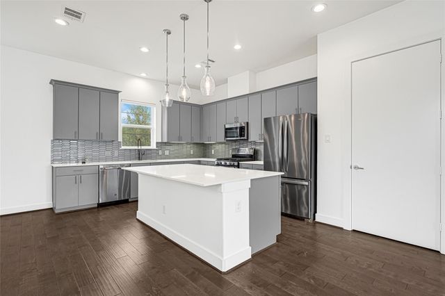 449 W 25th Street C, Houston, TX 77008