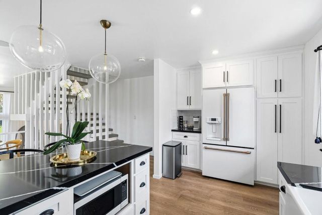 37 La Playa Street 37, Monterey, CA 93940