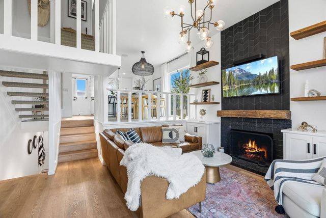 37 La Playa Street 37, Monterey, CA 93940