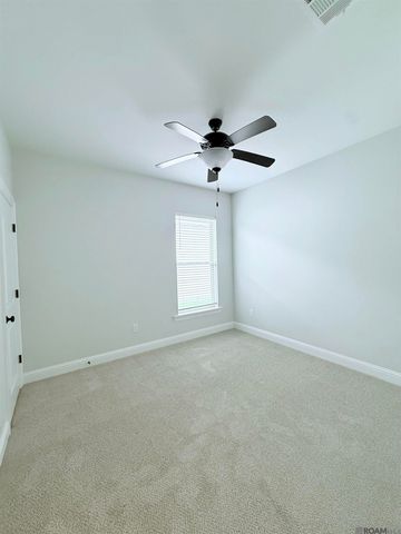 654 Beaumont Dr, Gonzales, LA 70737