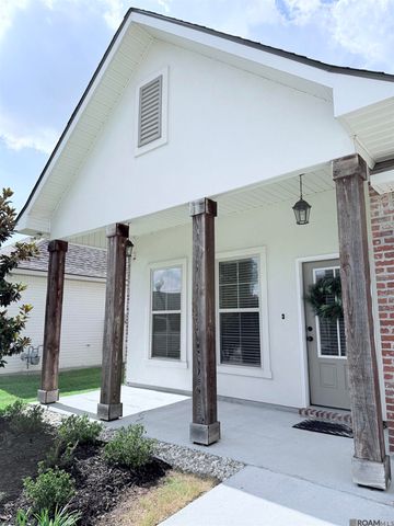654 Beaumont Dr, Gonzales, LA 70737