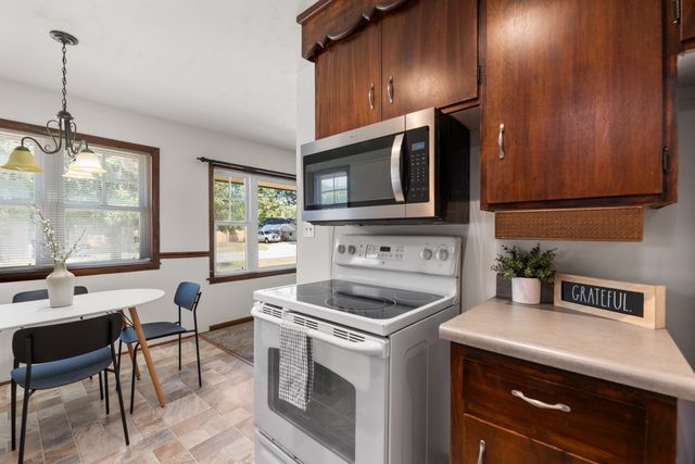1011 W Lockwood St., Wichita, KS 67217