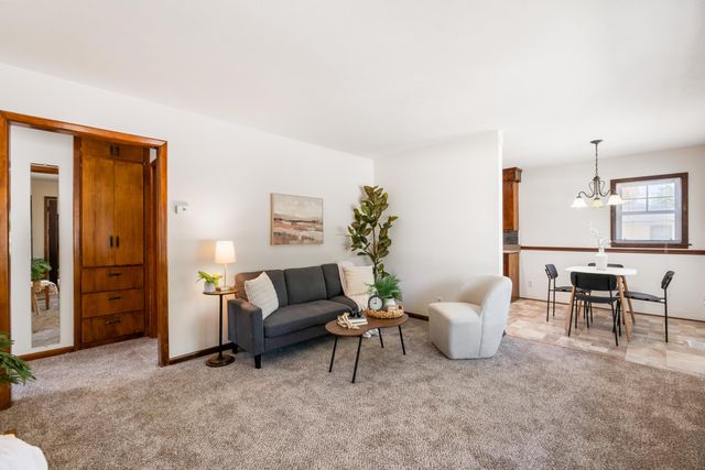 1011 W Lockwood St., Wichita, KS 67217