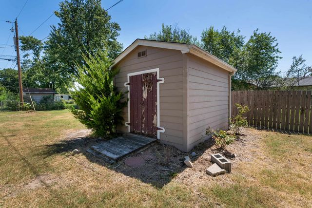 1011 W Lockwood St., Wichita, KS 67217
