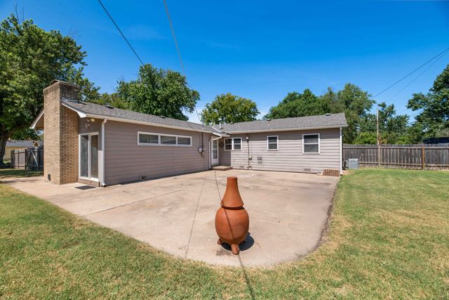 1011 W Lockwood St., Wichita, KS 67217